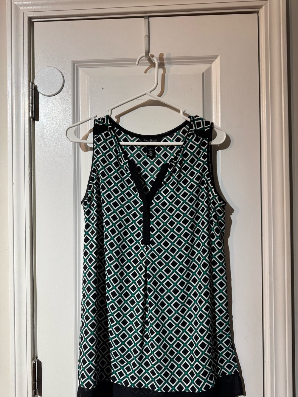White House Black Market Black and Green Geometric V-Neck Sleeveless Top